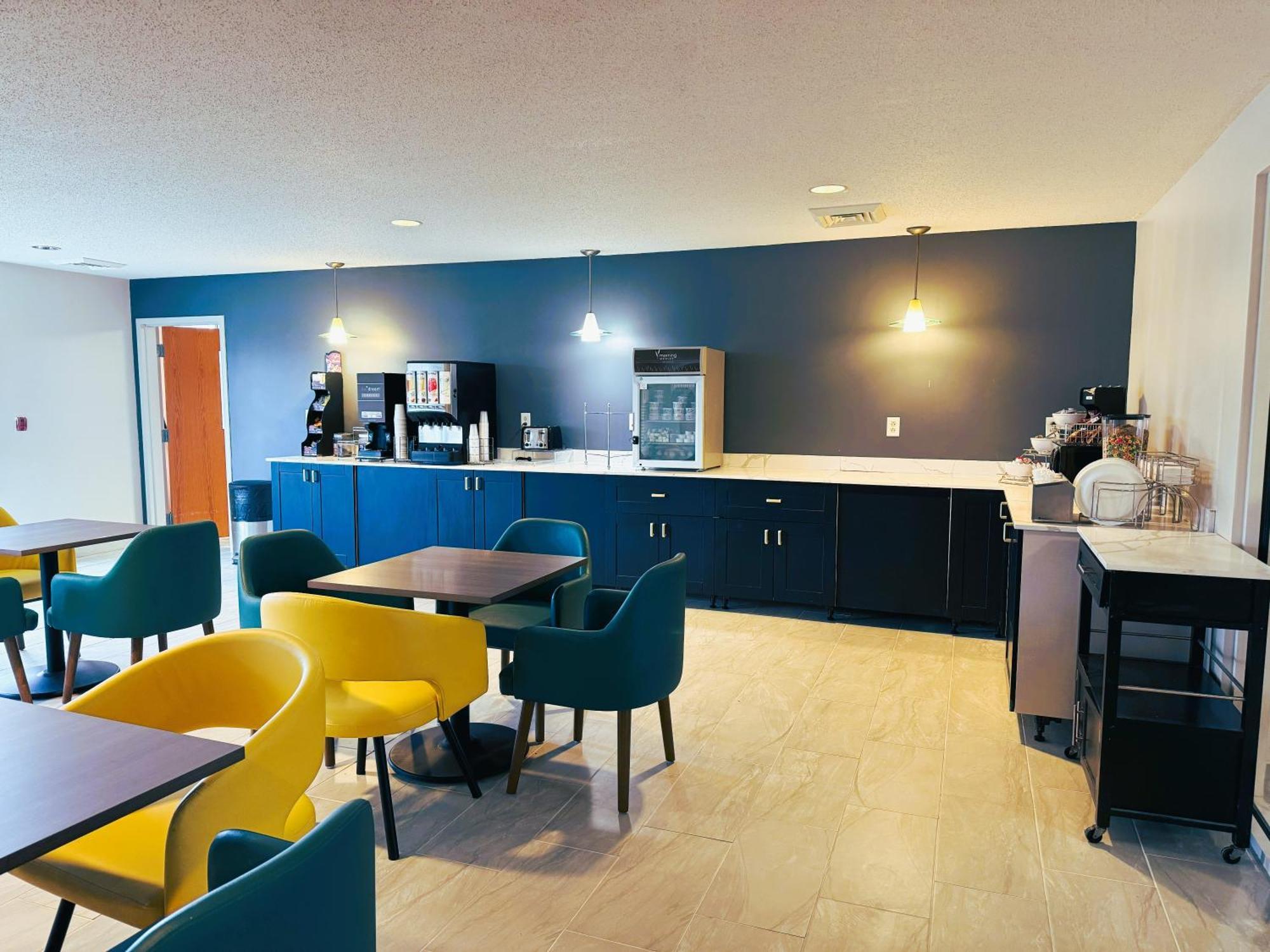 Comfort Inn & Suites Sheboygan I-43 Экстерьер фото
