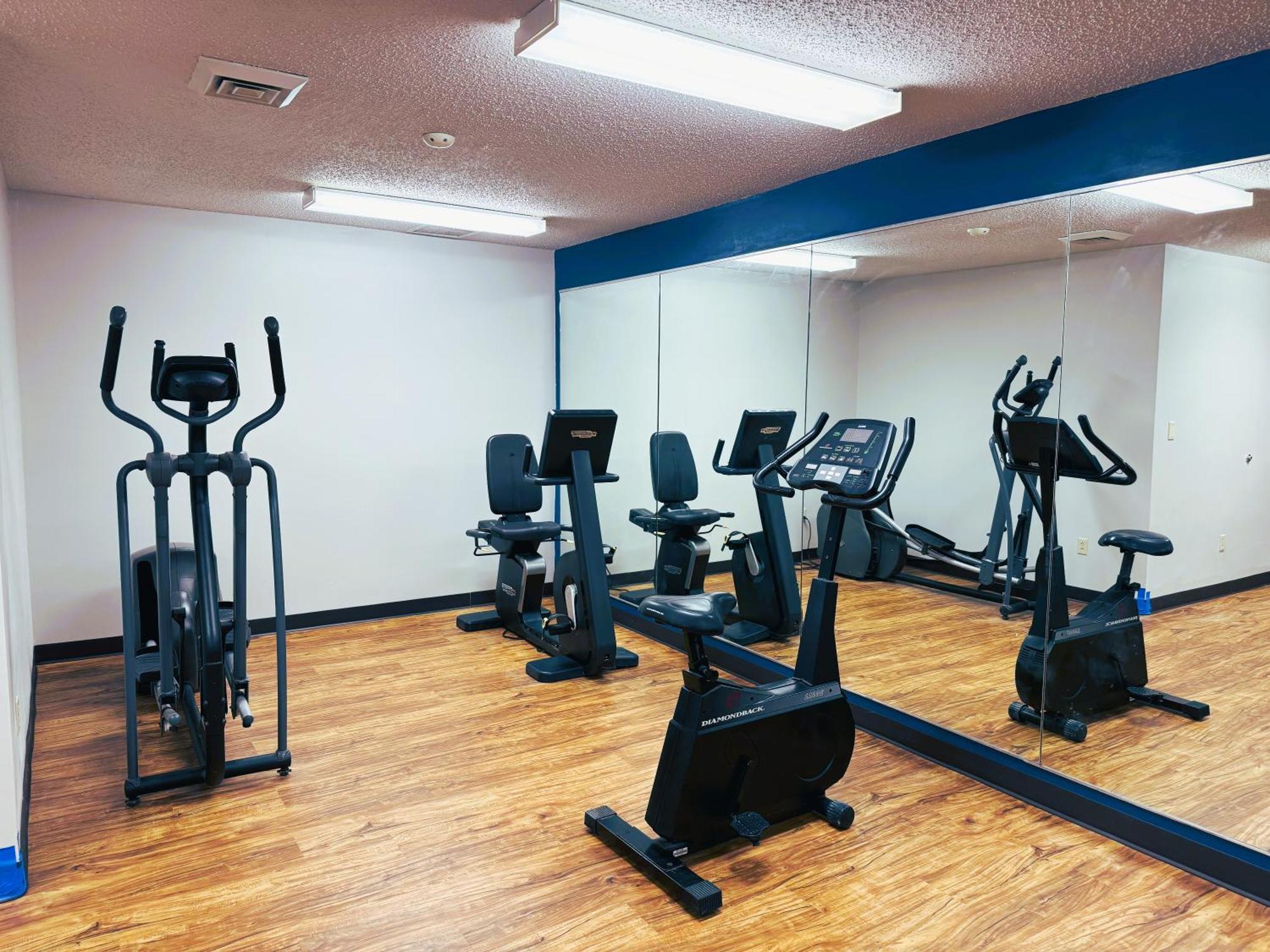 Comfort Inn & Suites Sheboygan I-43 Экстерьер фото