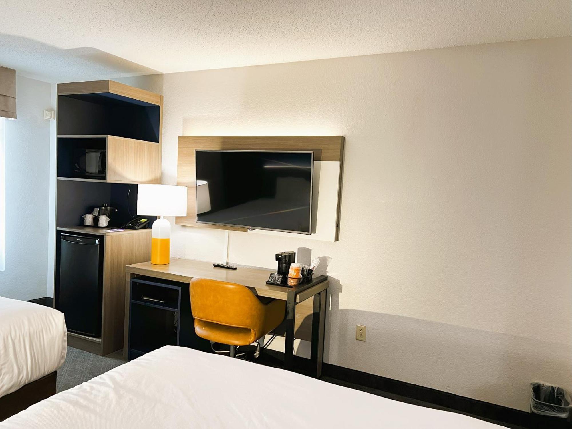 Comfort Inn & Suites Sheboygan I-43 Экстерьер фото