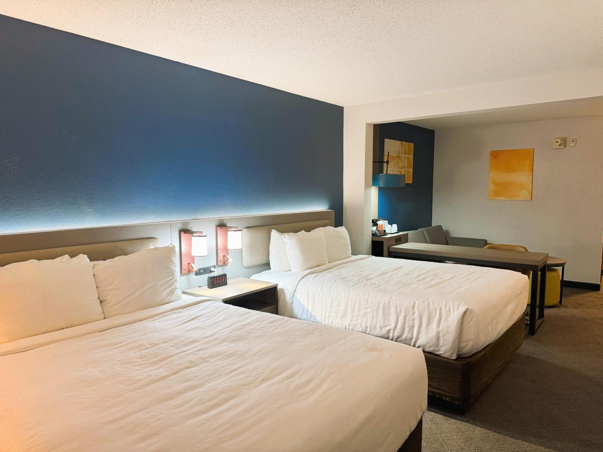 Comfort Inn & Suites Sheboygan I-43 Экстерьер фото